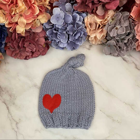 Newborn Baby Hand Knit Bluish Gray Outfit with Red Heart Photography Prop - Picture 6 of 14